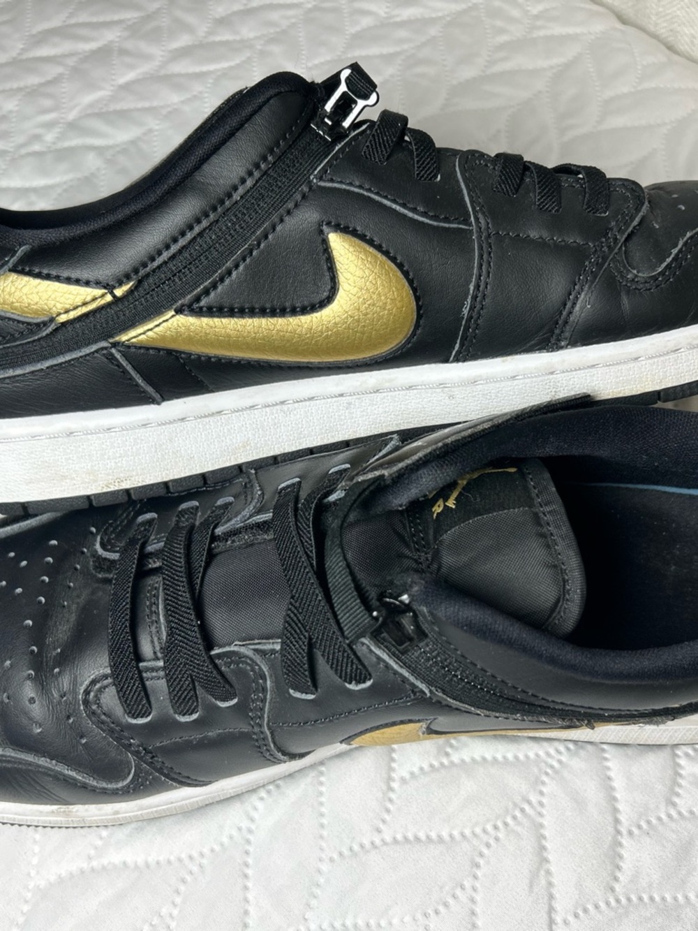 Air Jordan 1 Low FlyEase Black Metallic Gold DM1206-071 - Picture 8 of 9